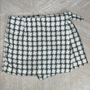 Forever 21 Tweed Skirt in Black and Cream